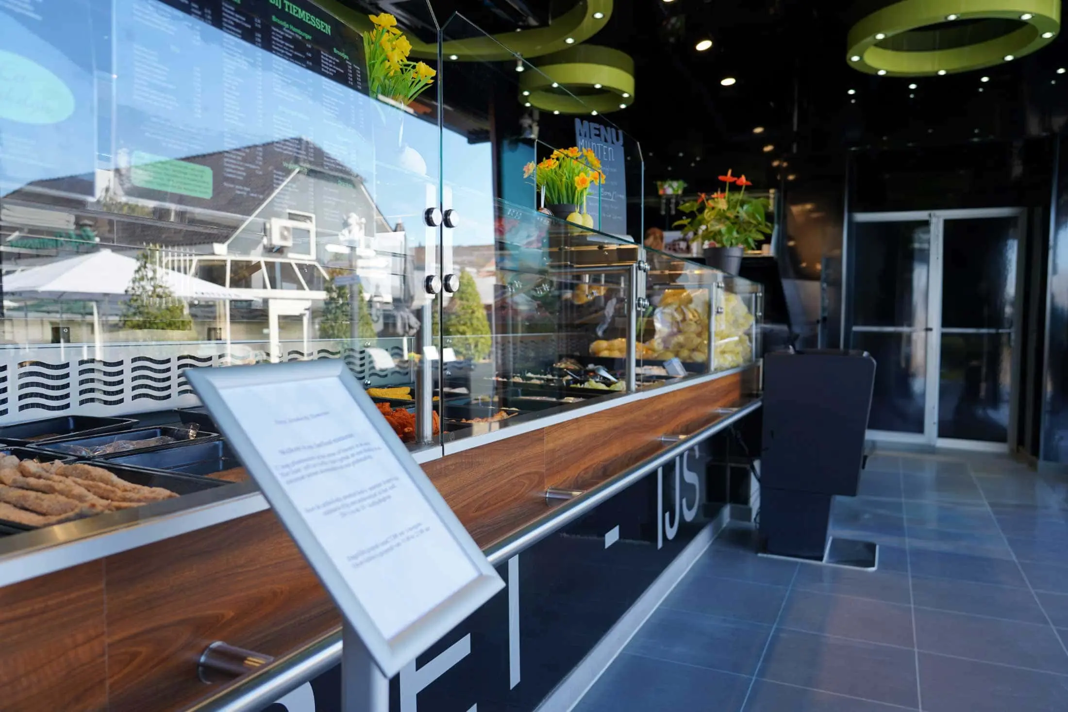 Fastfood bij Tiemessen Fastfood bij Tiemessen