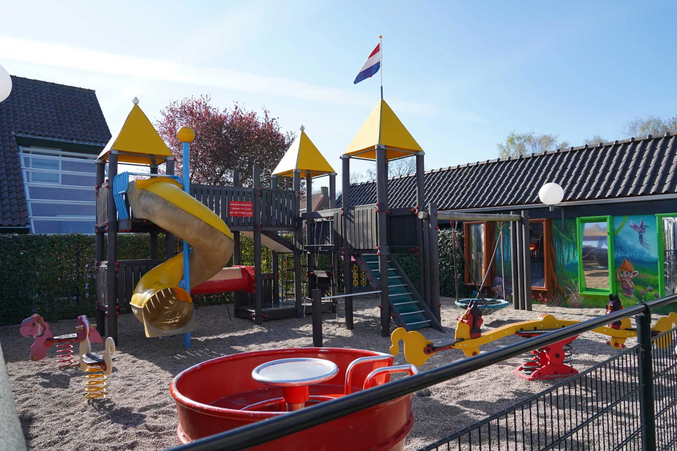 Speeltuin bij Tiemessen Speeltuin bij Tiemessen